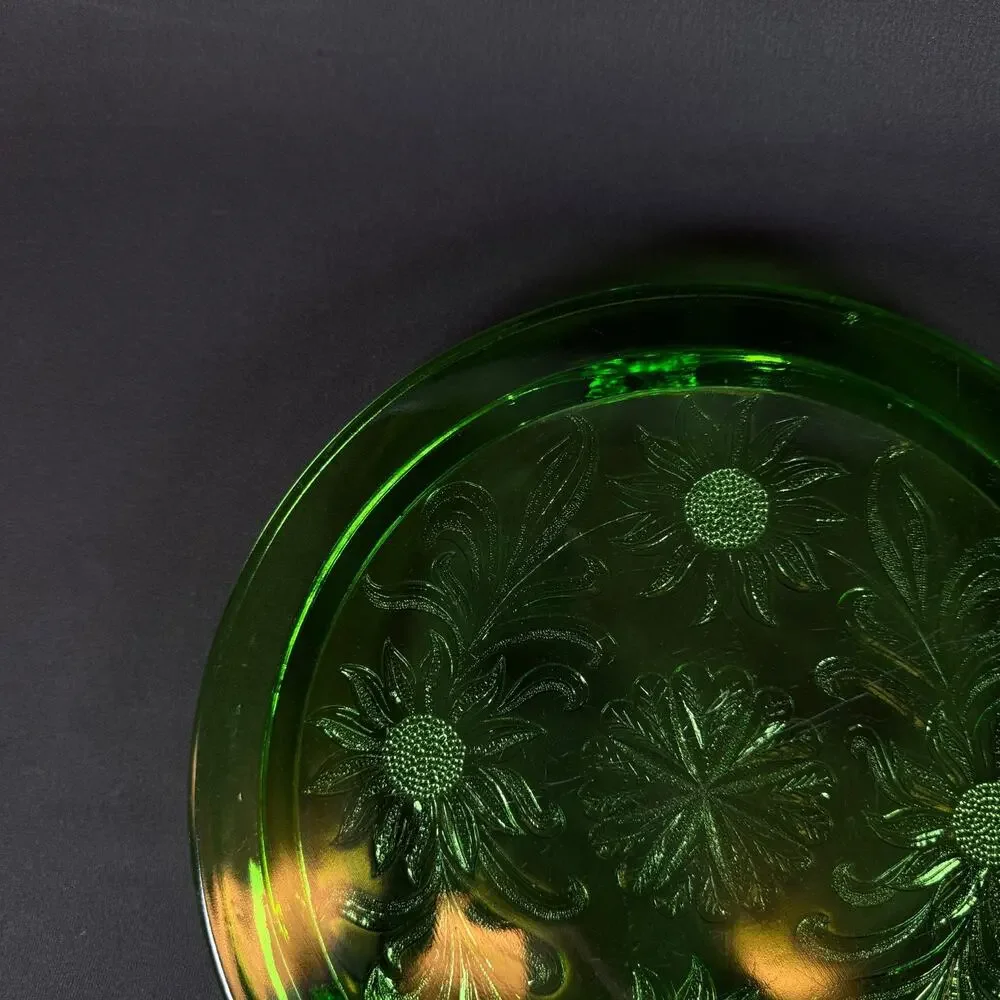 Depression Uranium Glass Flower 10'' Green Cake stand Plate vintage
